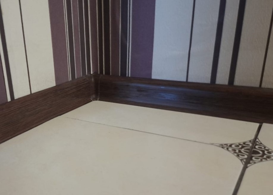 Плинтус ПВХ Волшебная палочка 58мм 2,2м 5816