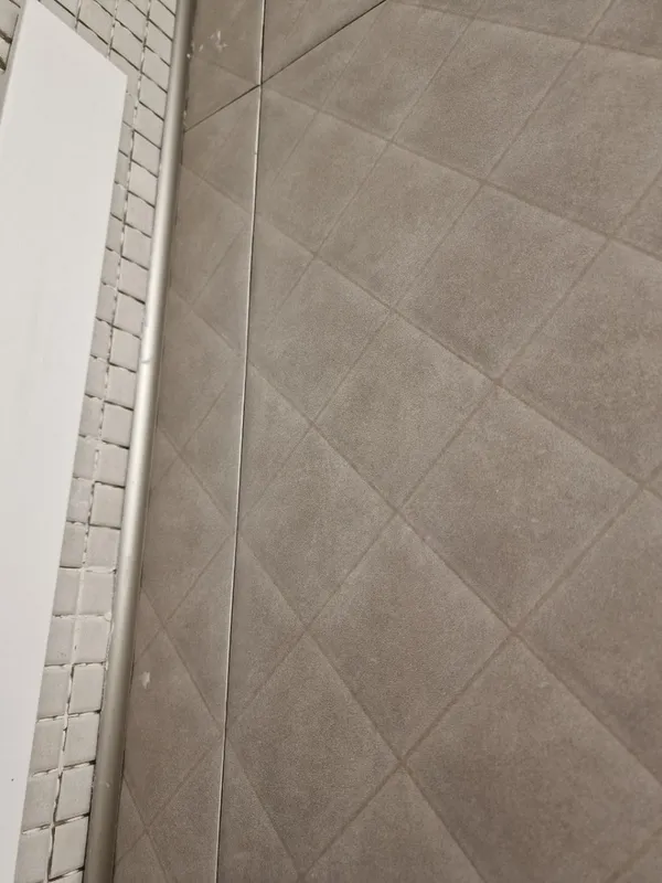 Профиль окантовочный ПК 06-1.2700.242л Шампань