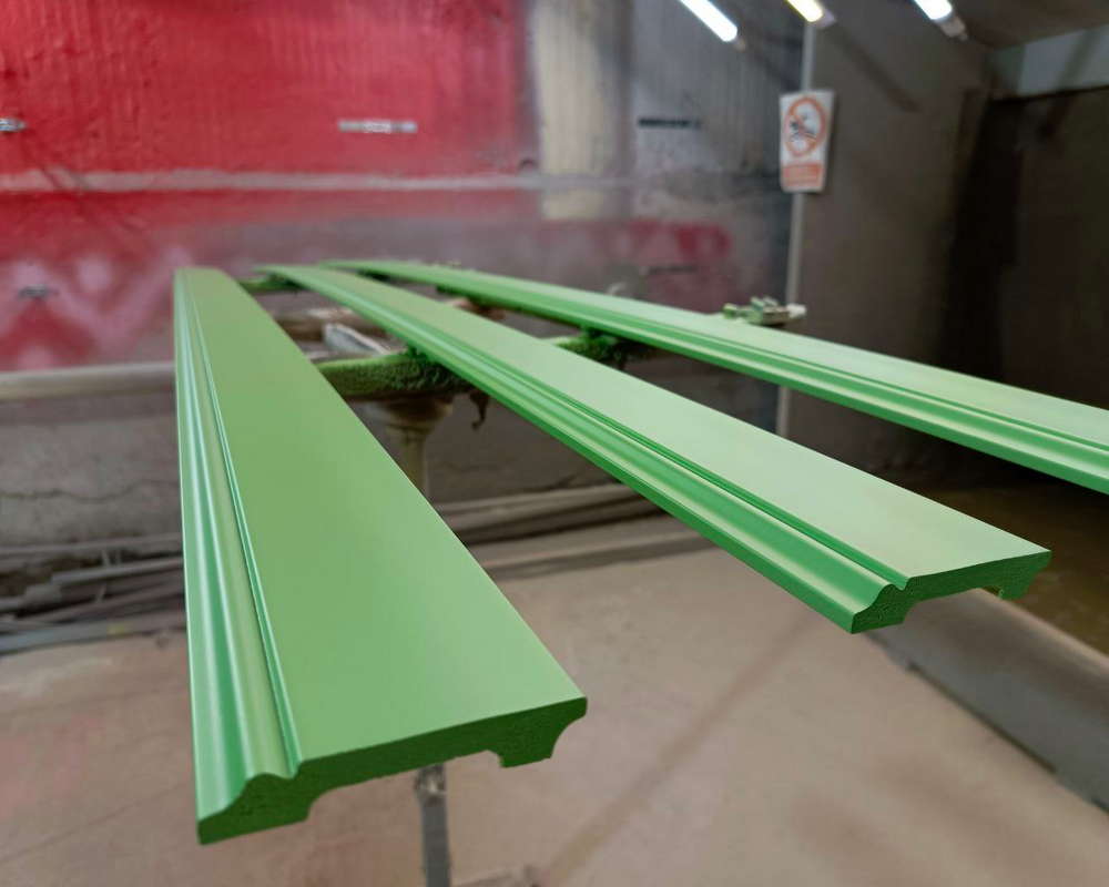 Плинтус полистирол Волшебная Палочка  MSPOL 110 120*15*2000 Окраска включена в стоимость