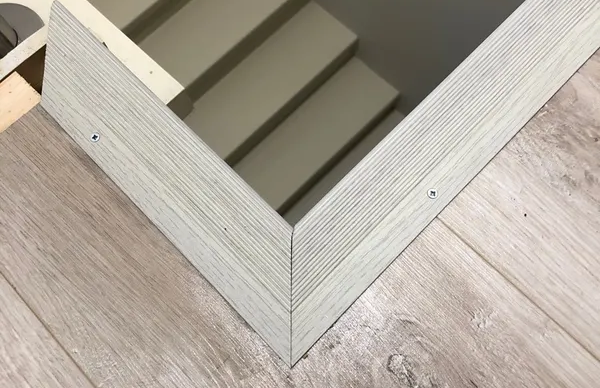 Порог угловой ПУ 02.900.083 Бук