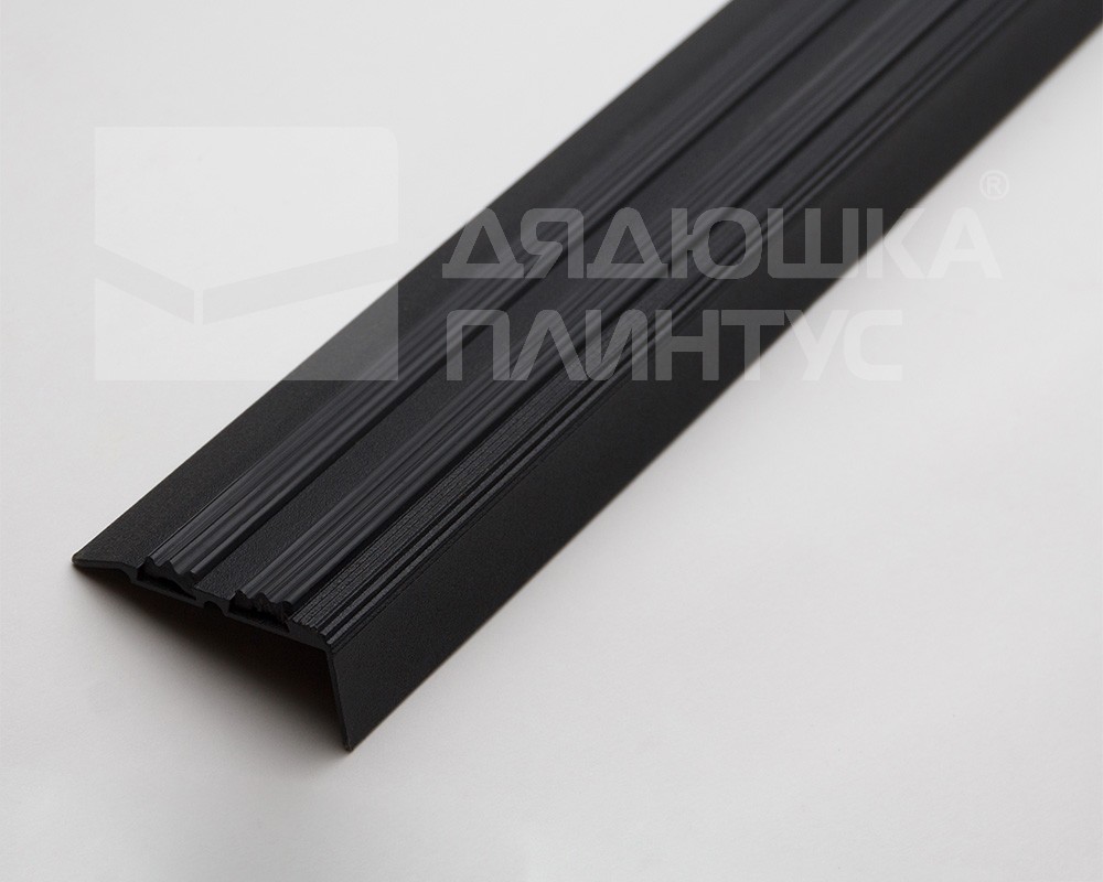 Порог угловой ПУ 07.1800.15 Черный