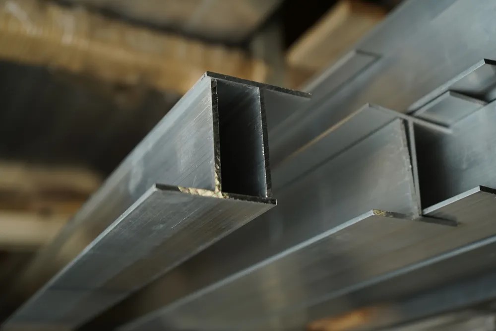 Тавр 20*15 мм Тп 03.2000.502л Золото. Цена за 5 штук.