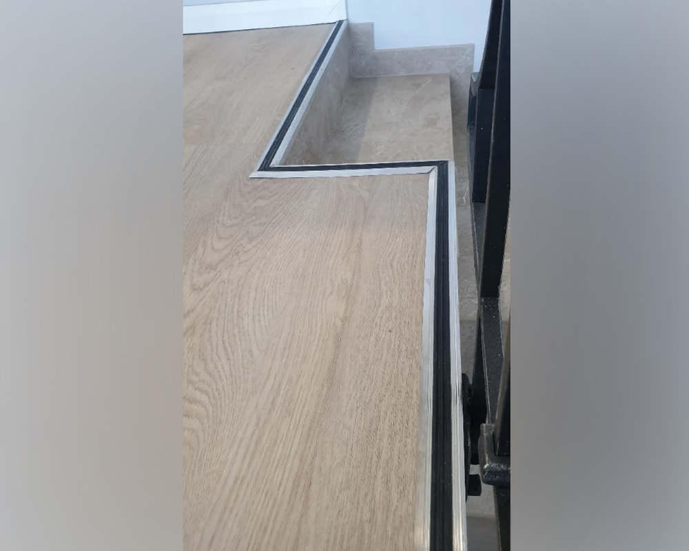 Порог одноуровневый ПС 08-1.2700.242л Шампань