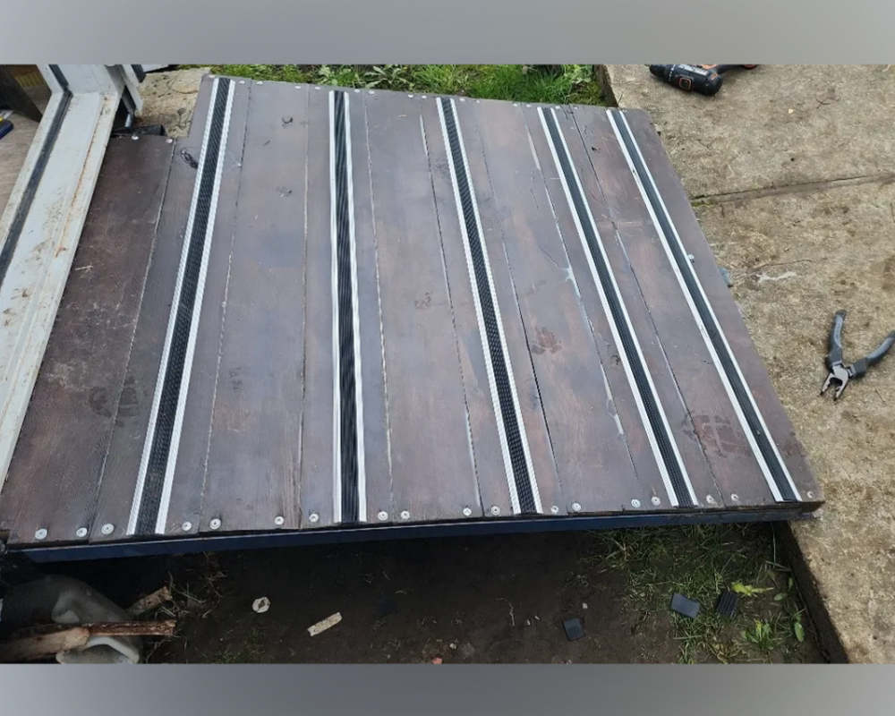 Порог одноуровневый ПС 08.2700.202л Золото