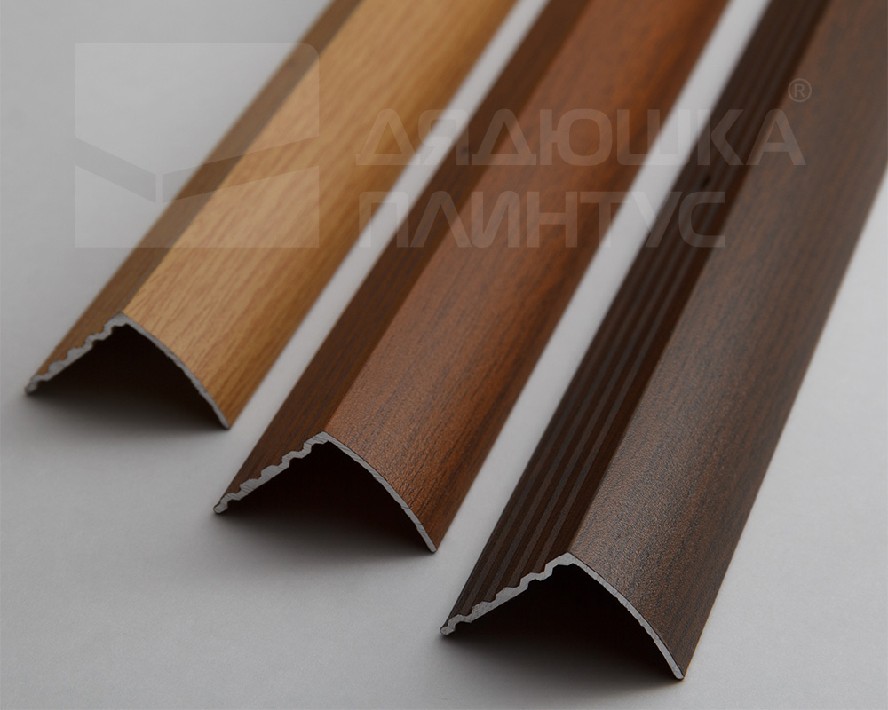 Порог угловой ПУ 04.1800.088 Орех