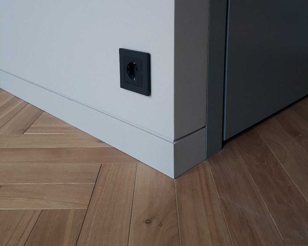 Теневой плинтус Лука Плт 115.2500.215