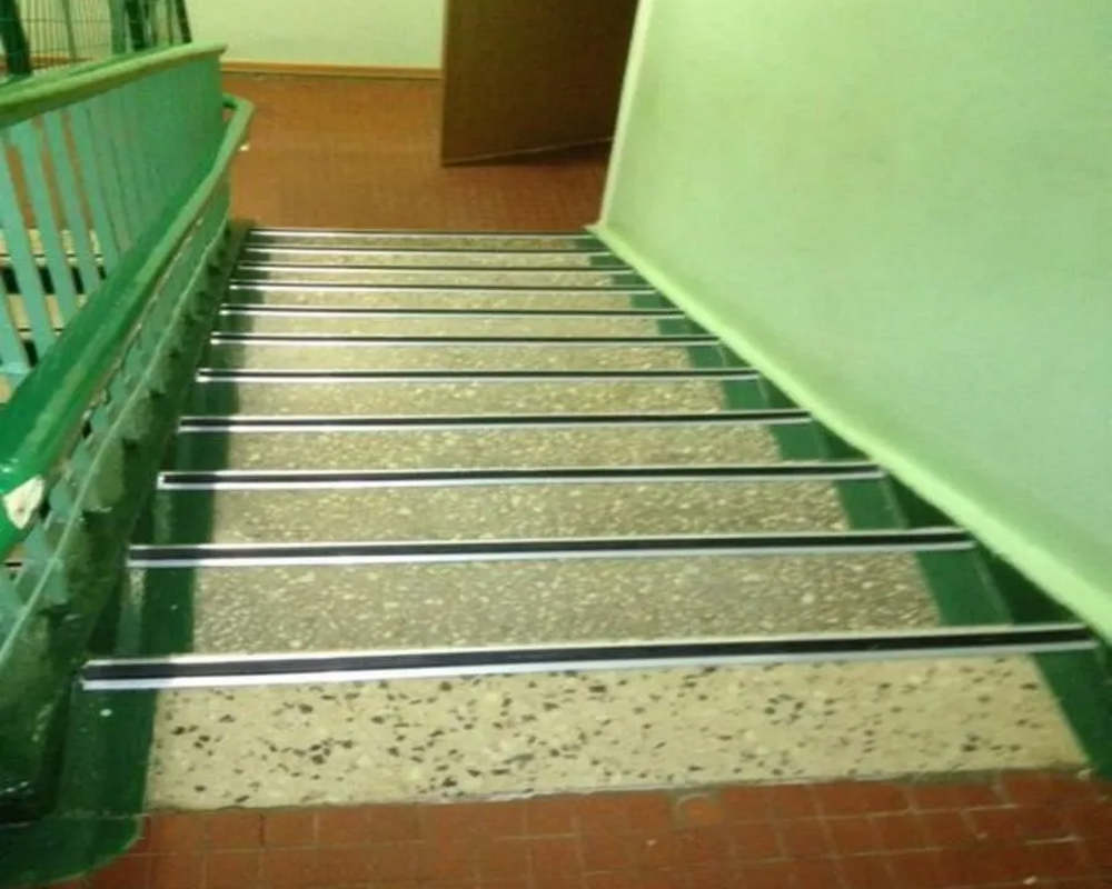 Порог одноуровневый ПС 08.2700.15 Черный