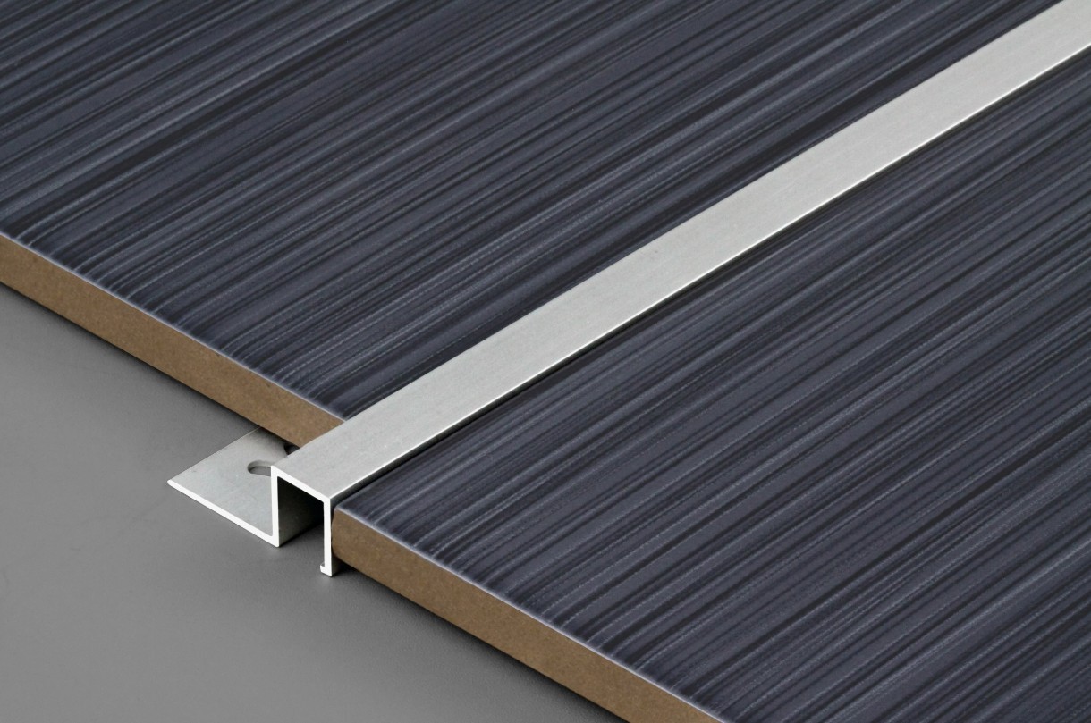 Профиль окантовочный ПК 11-8.2700.02л Золото