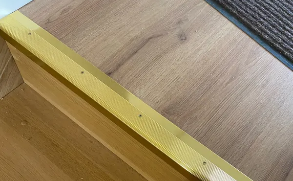 Порог угловой ПУ 04.2700.245 Дуб дымчатый