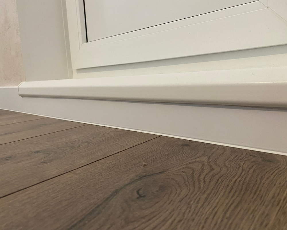 Плинтус ХДФ Dollken Cubu Flex Life XL 60 мм х 2,5 м 5012 Белый