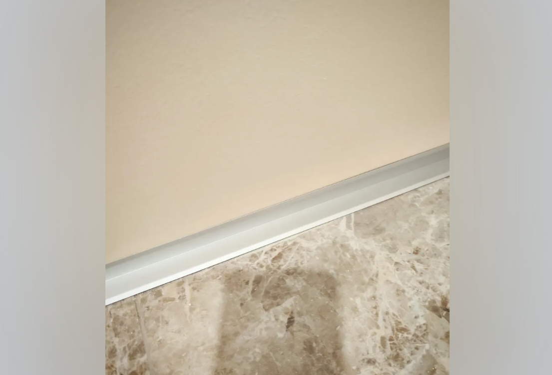 УВО 18-27.2700.R128 20*20 Дуб престиж