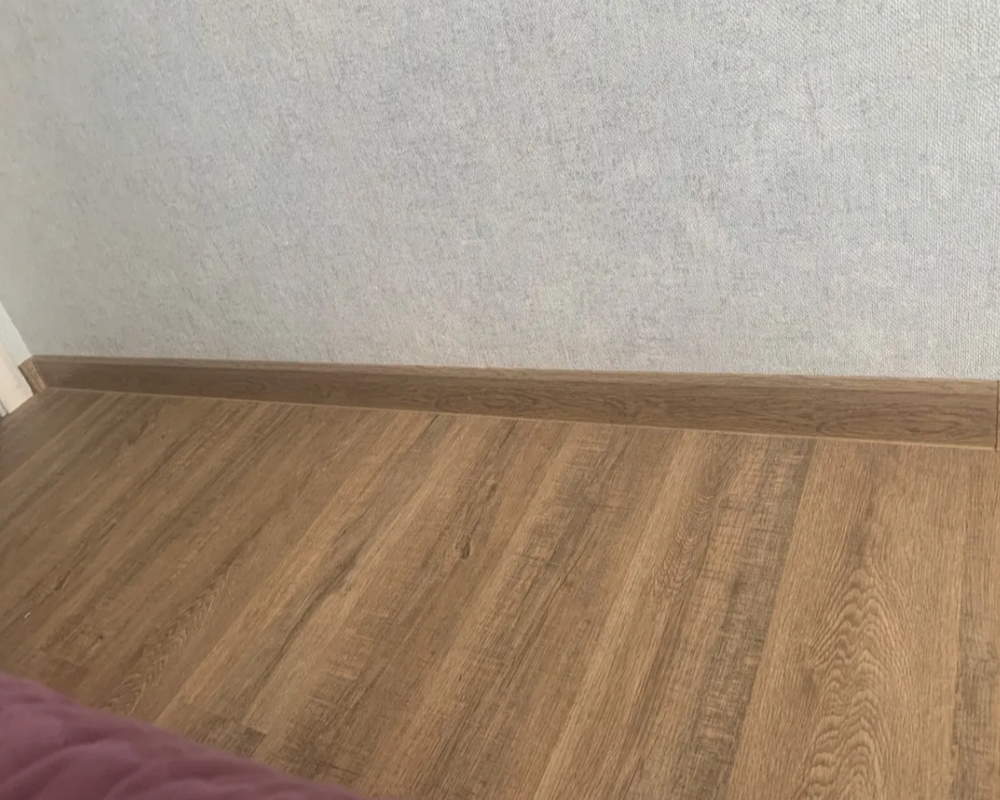 Плинтус ПВХ Salag Lima 72мм 2,5м. Дуб Болотный