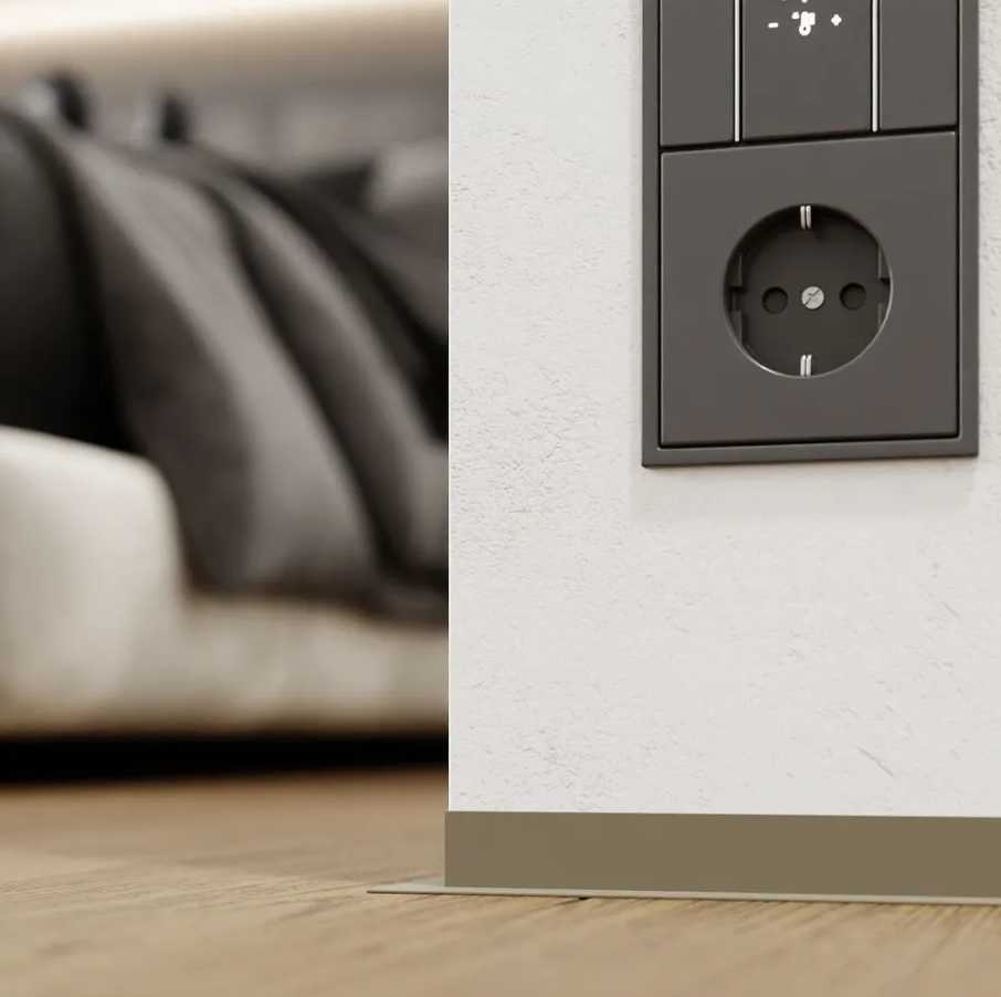 Микроплинтус MSAPL 02.2700.04L Анод бронза