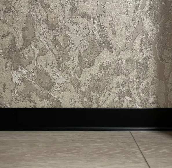 Плинтус алюминиевый 80 мм ПЛ-80 черный муар 3м