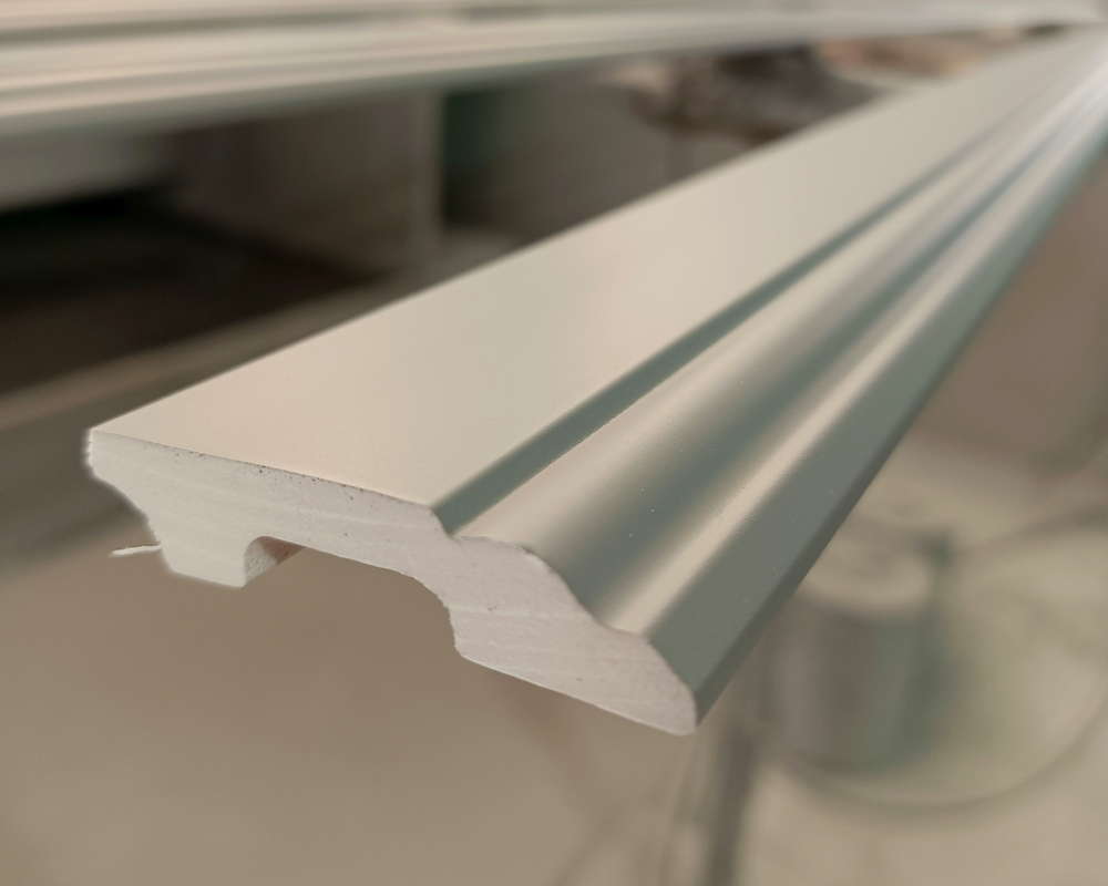 Плинтус СОЛИД 1 UHD 06/105C 105*14*2000. Окраска включена в стоимость