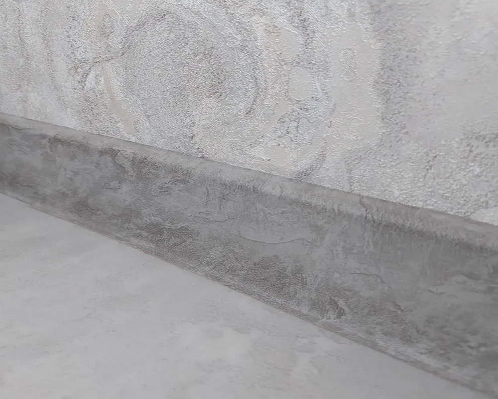 Плинтус ПВХ   MAGIC STIСK 77мм 2,2 м MS115 Орех европейский