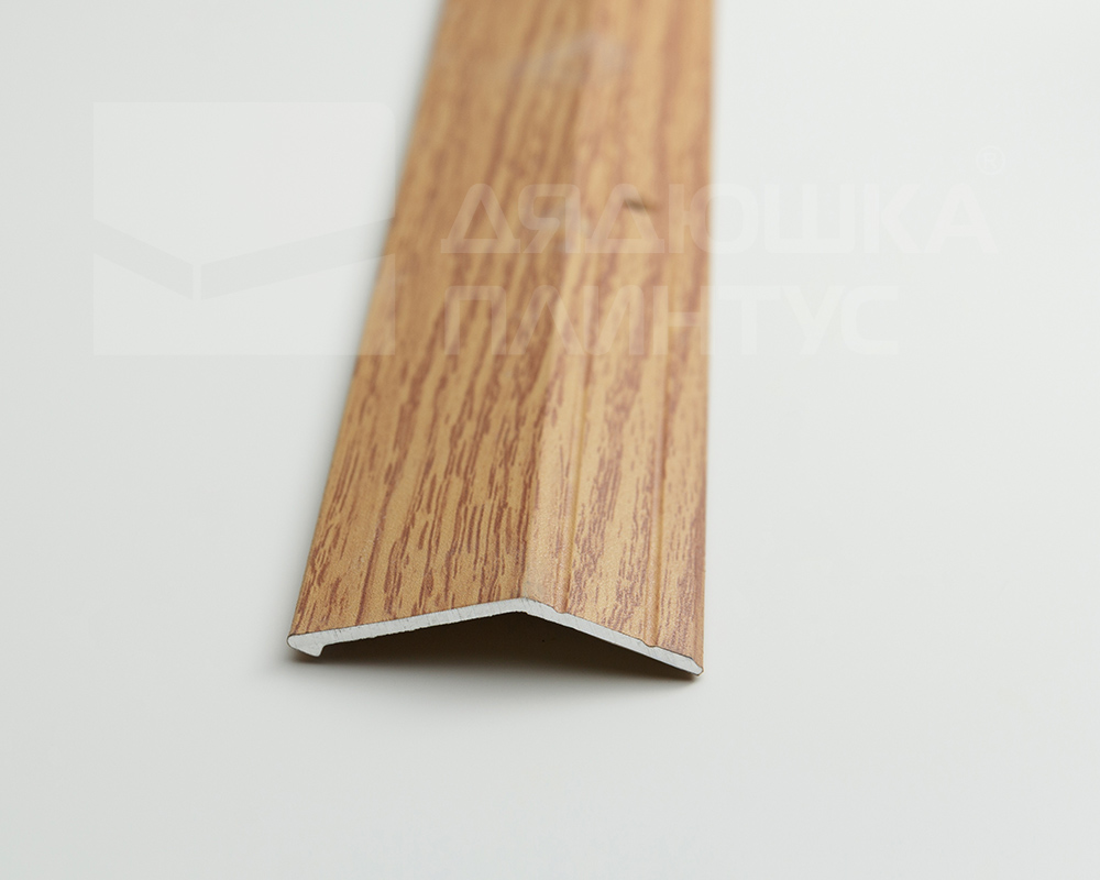 Порог разноуровневый ПР 04.900.084 Дуб универсальный