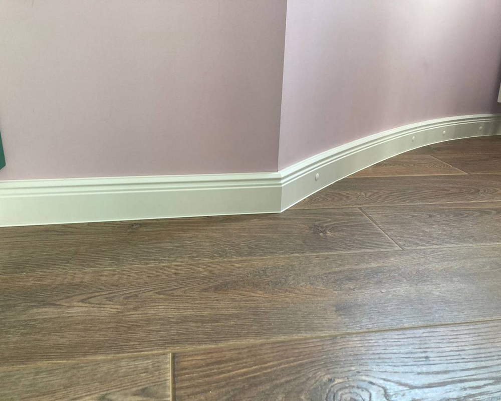 Плинтус ХДФ Dollken Cubu Hamburg Style 100 мм х 2,5 м 5012 Белый