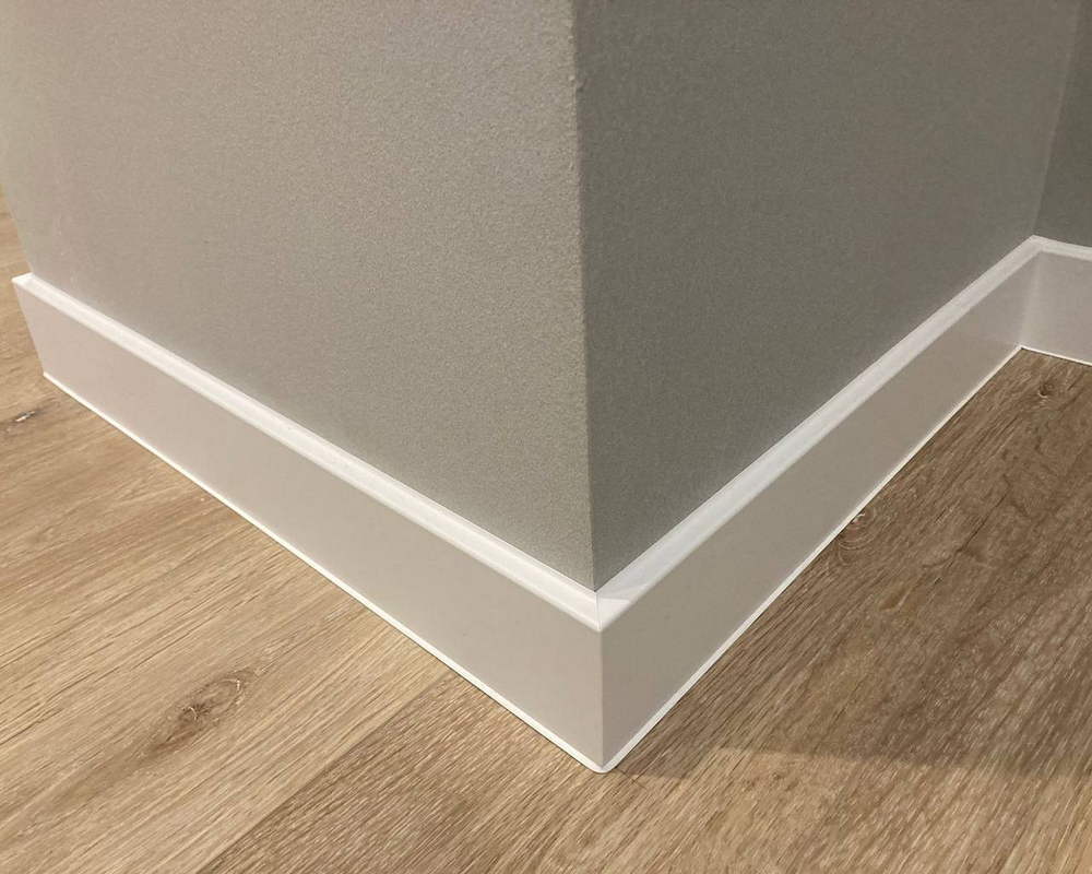 Плинтус ХДФ Dollken Cubu Flex Life XL 60 мм х 2,5 м 5012 Белый